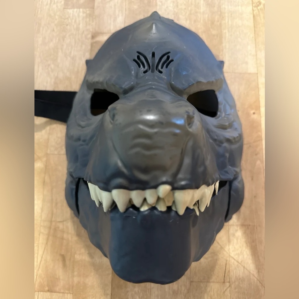 2019 Godzilla King of the Monsters Light Up Mask w/ Sound JAKKS